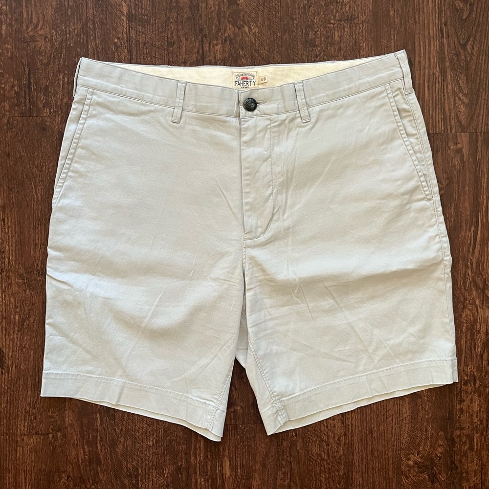 Faherty Light Grey Shorts Sz 33 - Picture 3 of 5